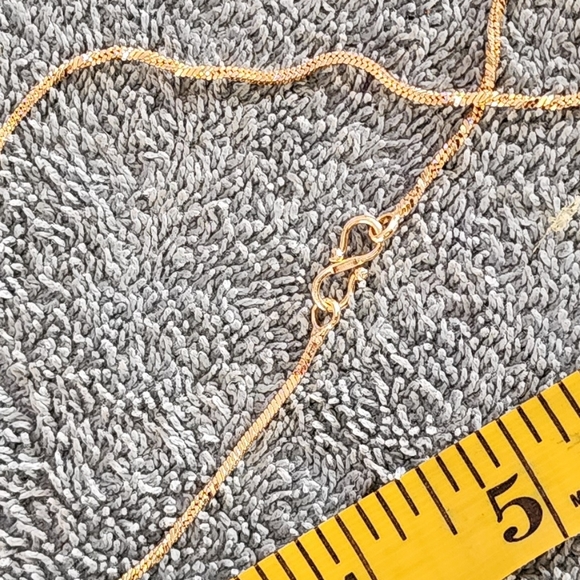 Beautiful Necklace 10K - 22" - Picture 5 of 7